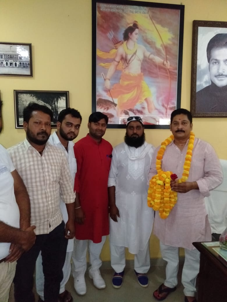 कुंवर कपिध्वज सिंह जी भैया साहब को कांग्रेस पार्टी में सदस्यता ग्रहण की