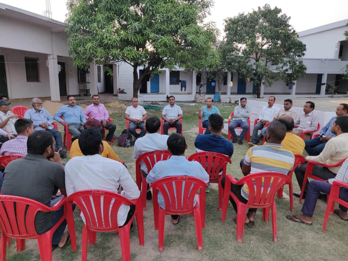  सरदार पटेल संस्थान निराला नगर रीवा में अचीवर्स ग्रुप की मीटिंग  सम्पन्न