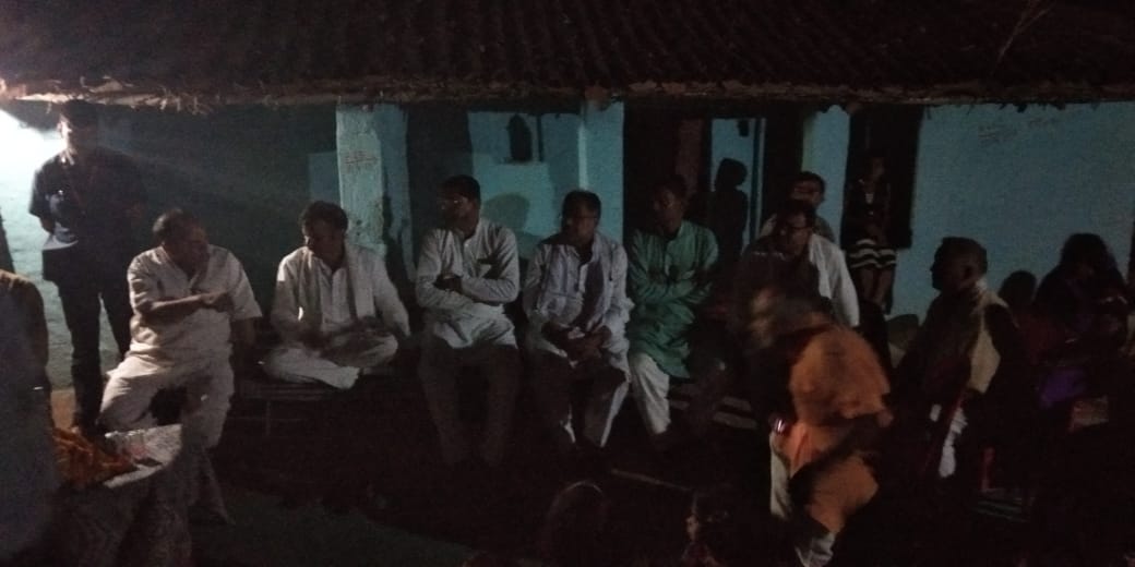 आज गोरगांव में  जनार्दन मिश्रा जी के समर्थन में जन सम्पर्क करते जिलाध्यक्ष विश्वंभरनाथ पटेल जी