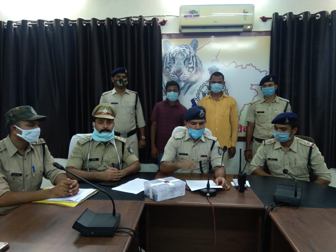   *रीवा पुलिस ने सोहागी थाना अंतर्गत बड़ा गांव में मुन्ना लाल पटेल की हत्या का किया खुलासा दो आरोपी गिरफ्तार*