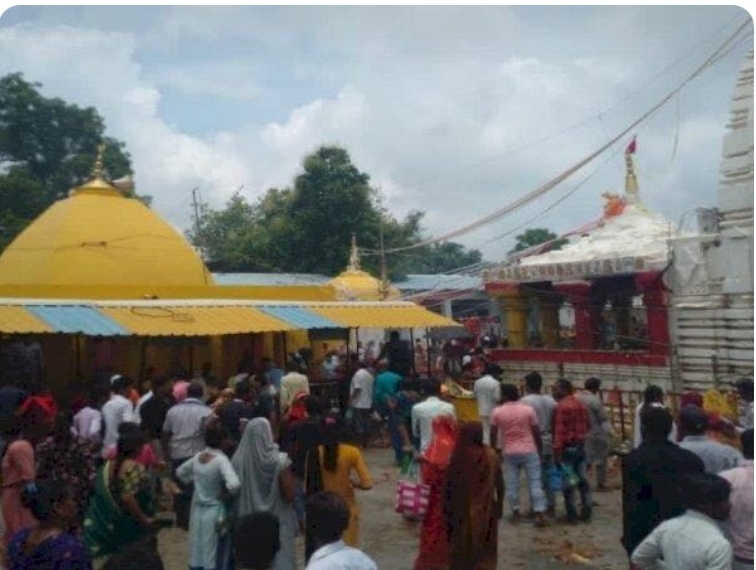 रीवा  देवातालाब शिव मंदिर में टूट कर गिरा बिजली का तार, 50 से अधिक  श्रद्धालु आए चपेट में; 15 गंभीर