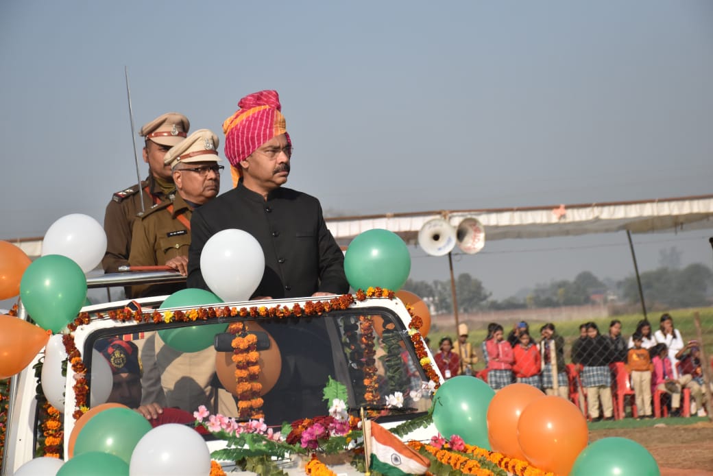 मऊगंज जिले के प्रथम गणतंत्र दिवस समारोह में कलेक्टर ने किया ध्वजारोहण