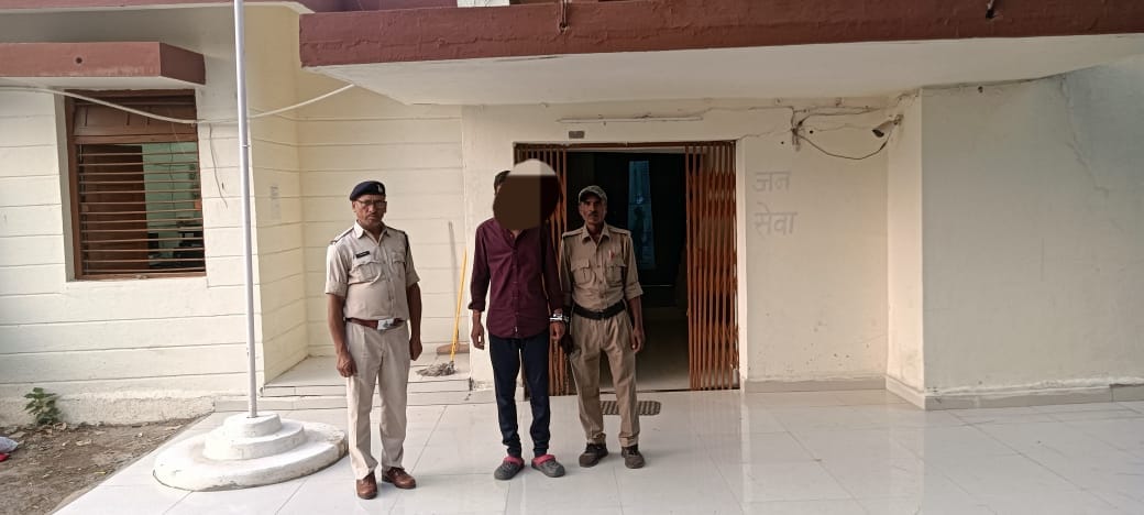 मनगवां पुलिस सनसनीखेज हत्या के वक्त घटना से फरार 10 हजार रुपये के इनामी आरोपी को गिरफ्तार कर भेजा जेल